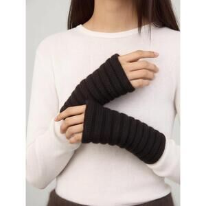 NEW LISA YANG women's zarie arm warmers in black